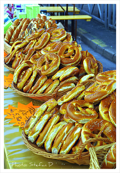 Bretzel (Braderie de Montigny-Les-Metz) Art Print by Stefan D